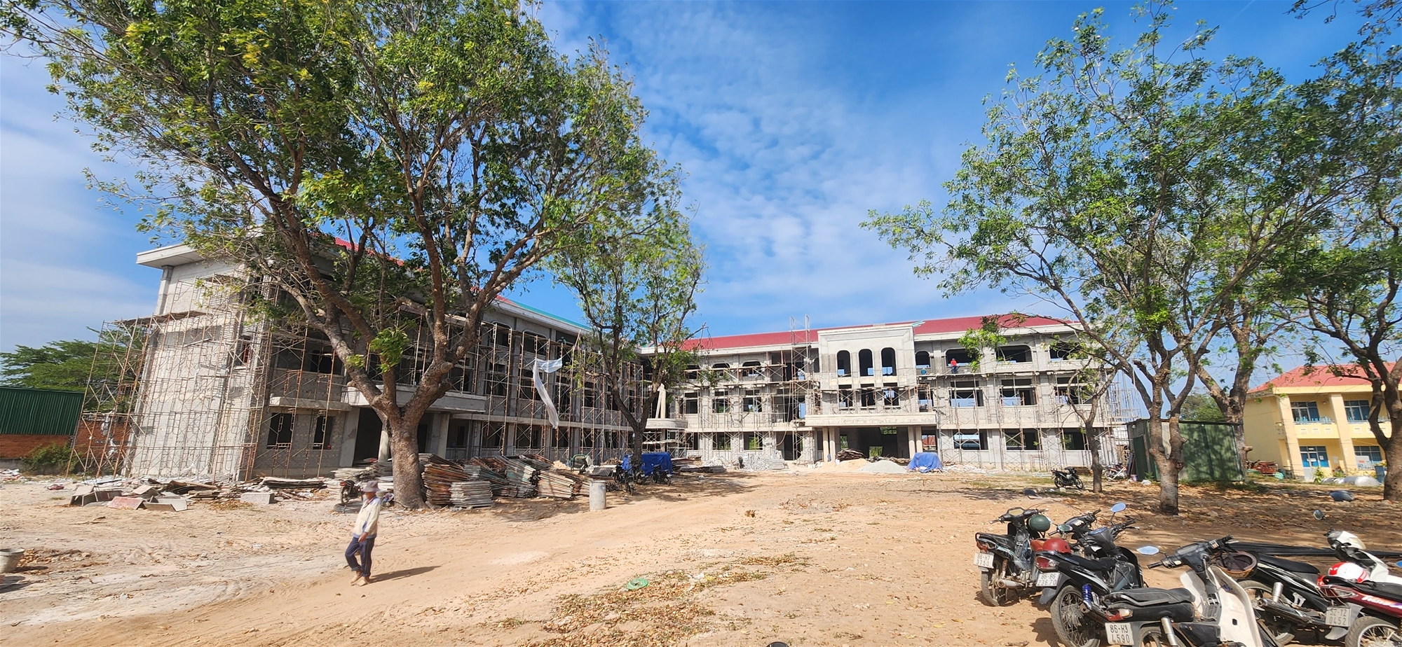 Trường THCS Tân Thiện 2025 - Lagi - Dự Án - Khung Kèo Zacs INOK - Ngói Nhật