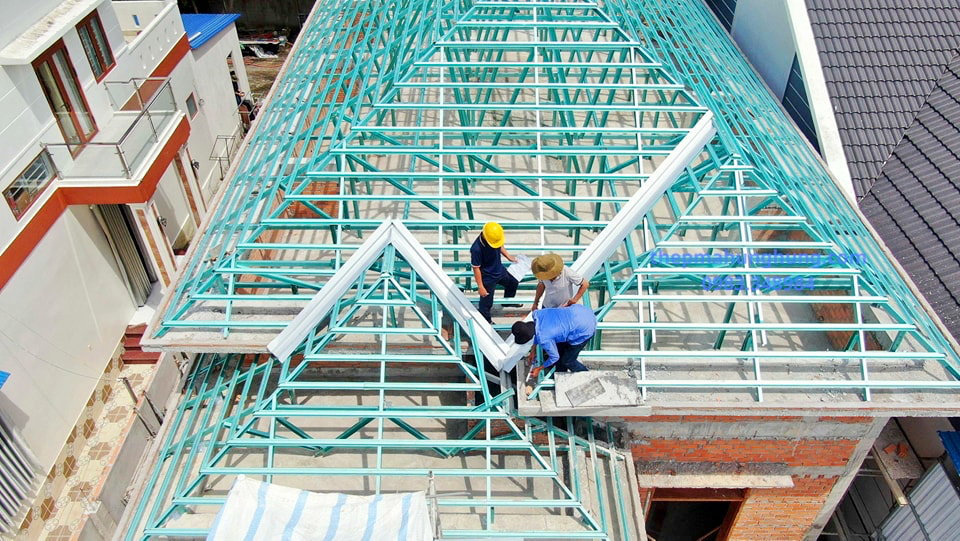Thi công mái ngói trọn gói, lợp mái ngói đẹp và giá rẻ nhất Bình Thuận